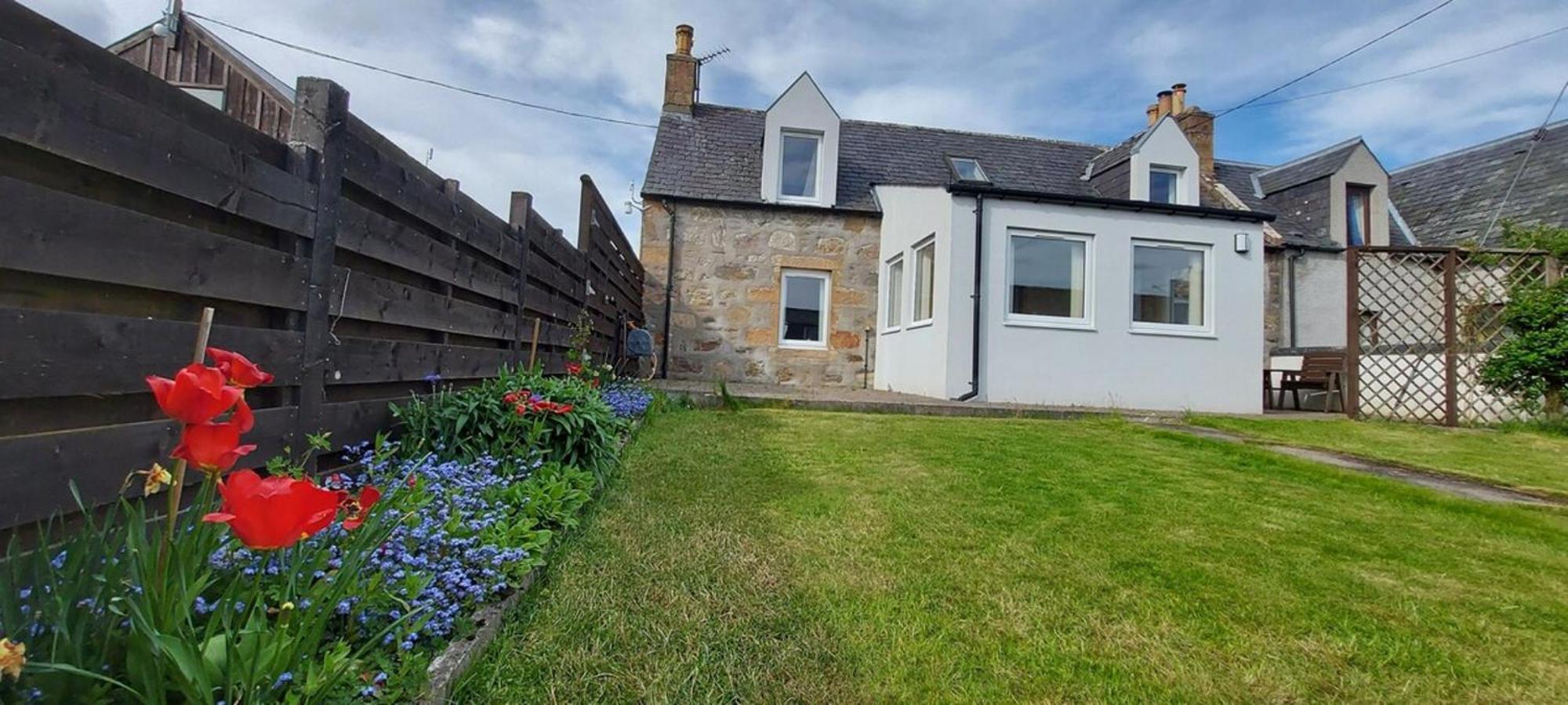 Mike'S 3-Bedroom Countryside Cottage Alness Extérieur photo