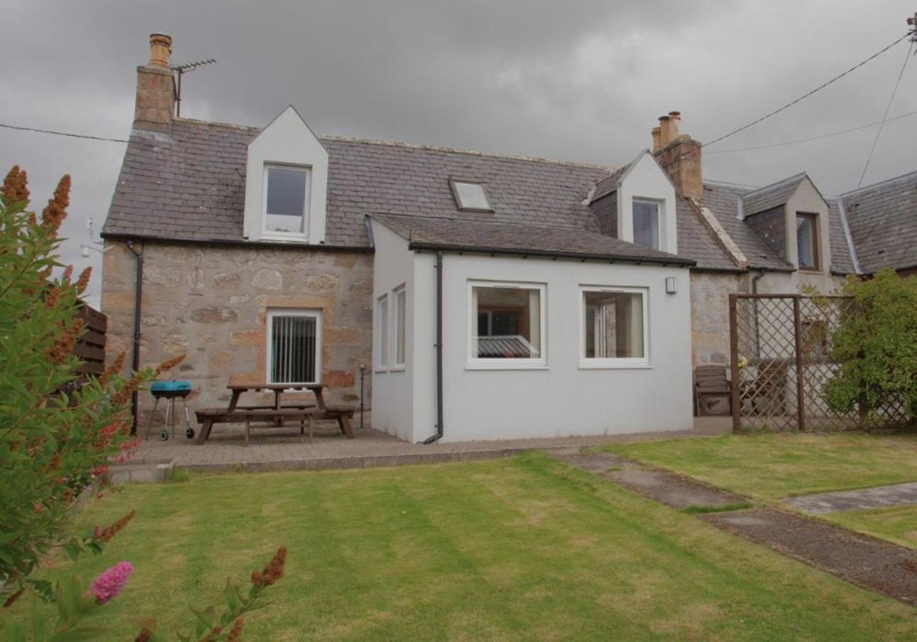 Mike'S 3-Bedroom Countryside Cottage Alness Extérieur photo